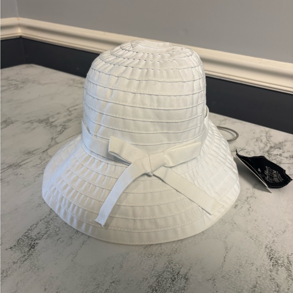 Peter Grimm White Bucket Hat with Bow NEW